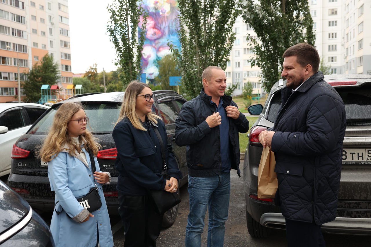 ксения савина Семья Савиных, которая стала обладателем туристической путевки в наш город  на выставке-форуме «Россия», оценила музей под открытым небом :: газета  ЗНАМЯ